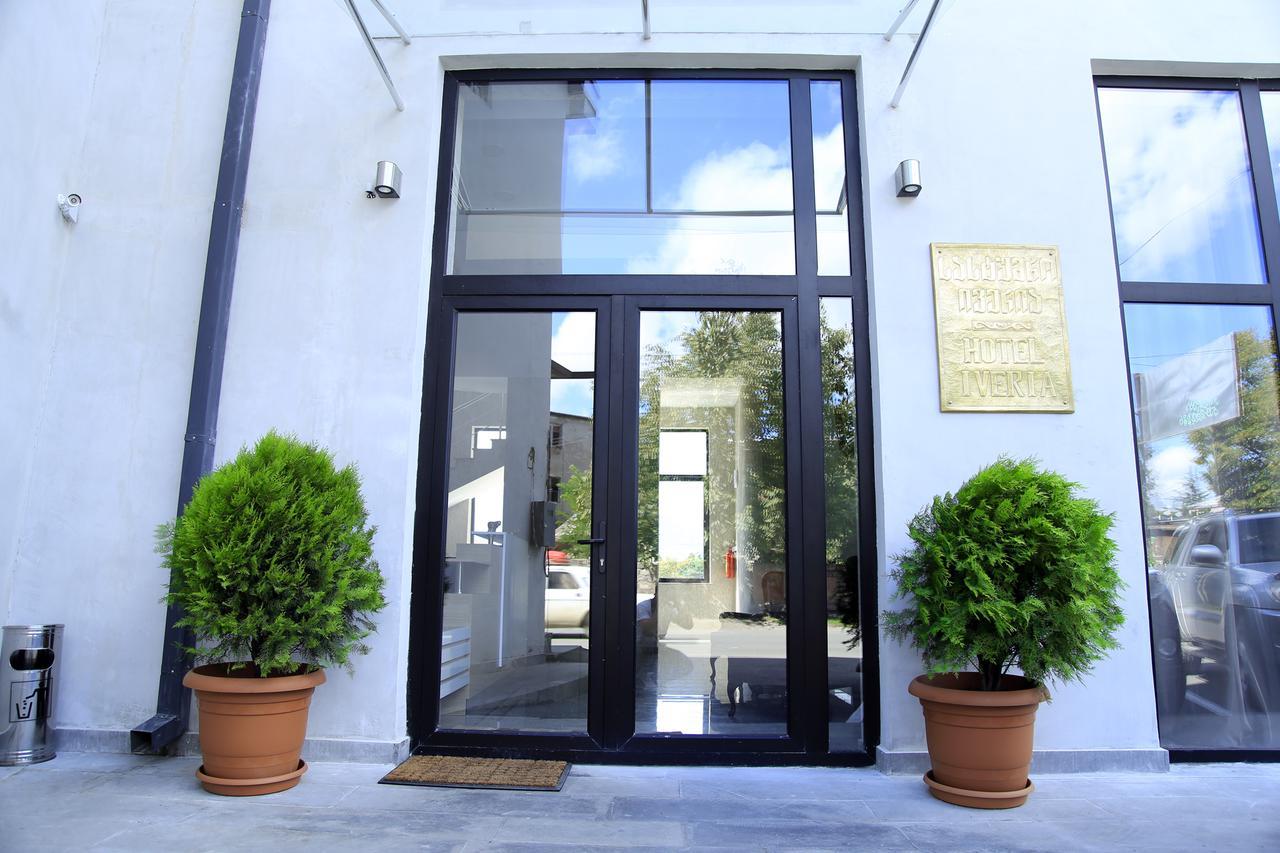 Iveria Hotel Khashuri Екстериор снимка